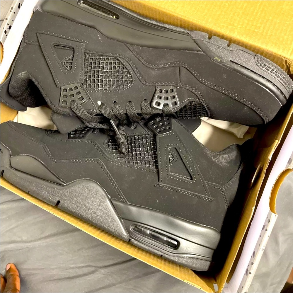 Jordan 4s